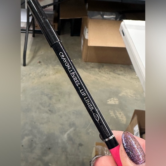 Givenchy 04 Fuschia Irresistable Lip Liner Pencil - Picture 2 of 6